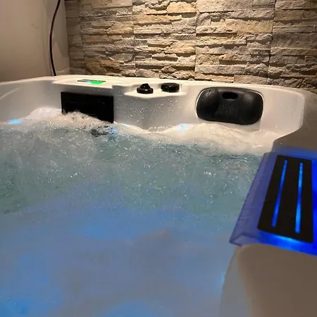Agreable Maison Avec Jacuzzi Prázdninový dům